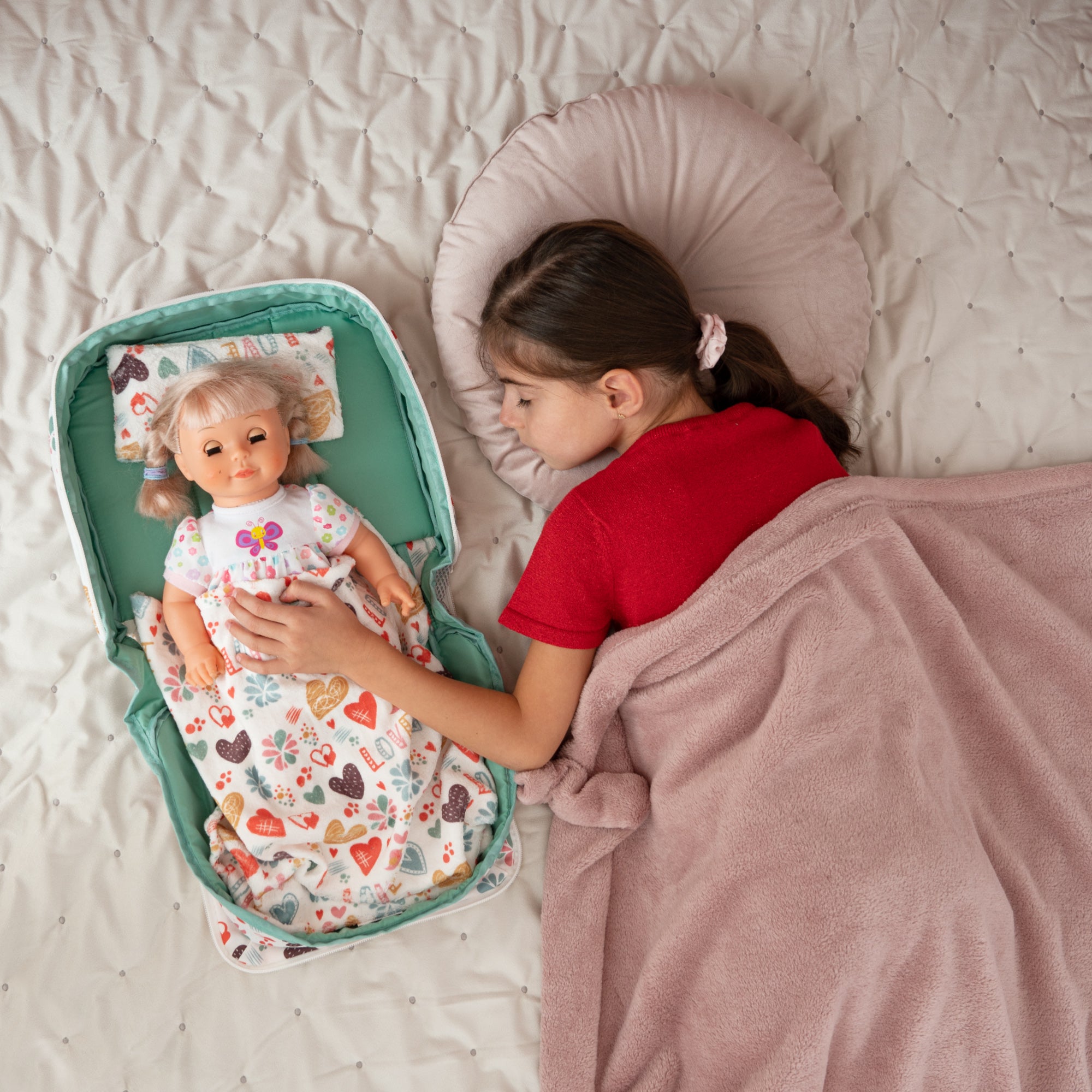 HappyVk Baby Doll Bed Set-Portable Doll Bassinet for Dolls up to 21 inches - Handbag for Girl - Love Design